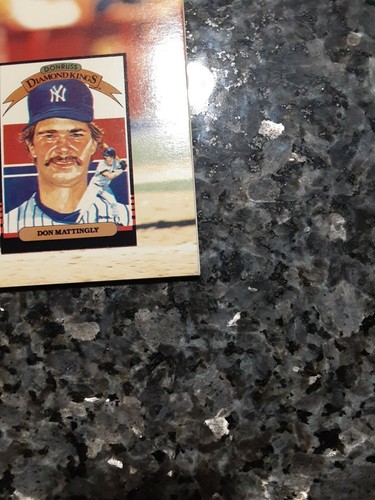 BECKETT BASEBALL CARD MONTHLY: OCTOBER 1988 ISSUE # 43 Don Mattingly - Picture 7 of 9