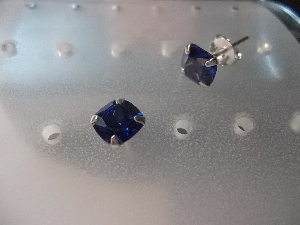 Boucles d'oreilles puces zirconium anti-allergie en argent massif 925