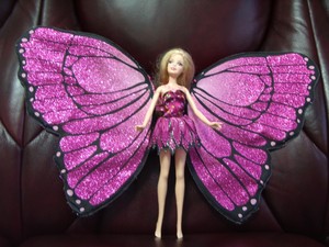 barbie mariposa bambola