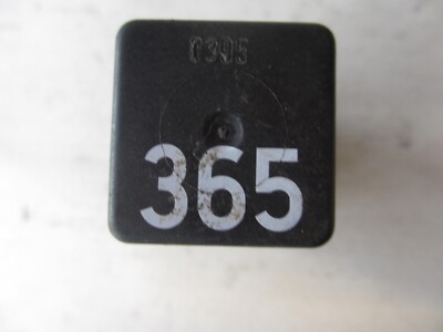 8D0959257 ARBEITSKONTAKTRELAIS VA AG (AUDI, SAET, SKODA, VW) RELAIS NUMMER: 365