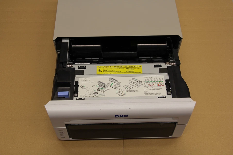 Impresora fotográfica DNP DS-820 / impresora térmica / impresora de sublimación de color gran formato 8x12 - Imagen 4 de 4