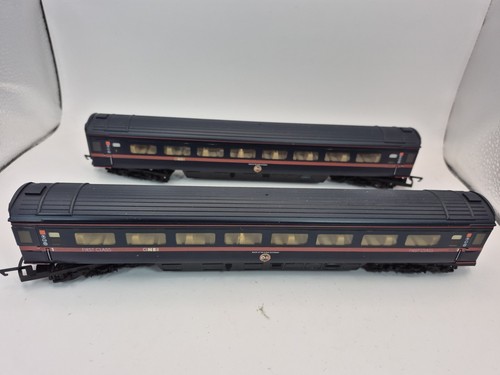 Hornby 2 X GNER MK 3 Coaches(R.439-0200) 41098 First Class, And 42193 Unboxed - Picture 1 of 24