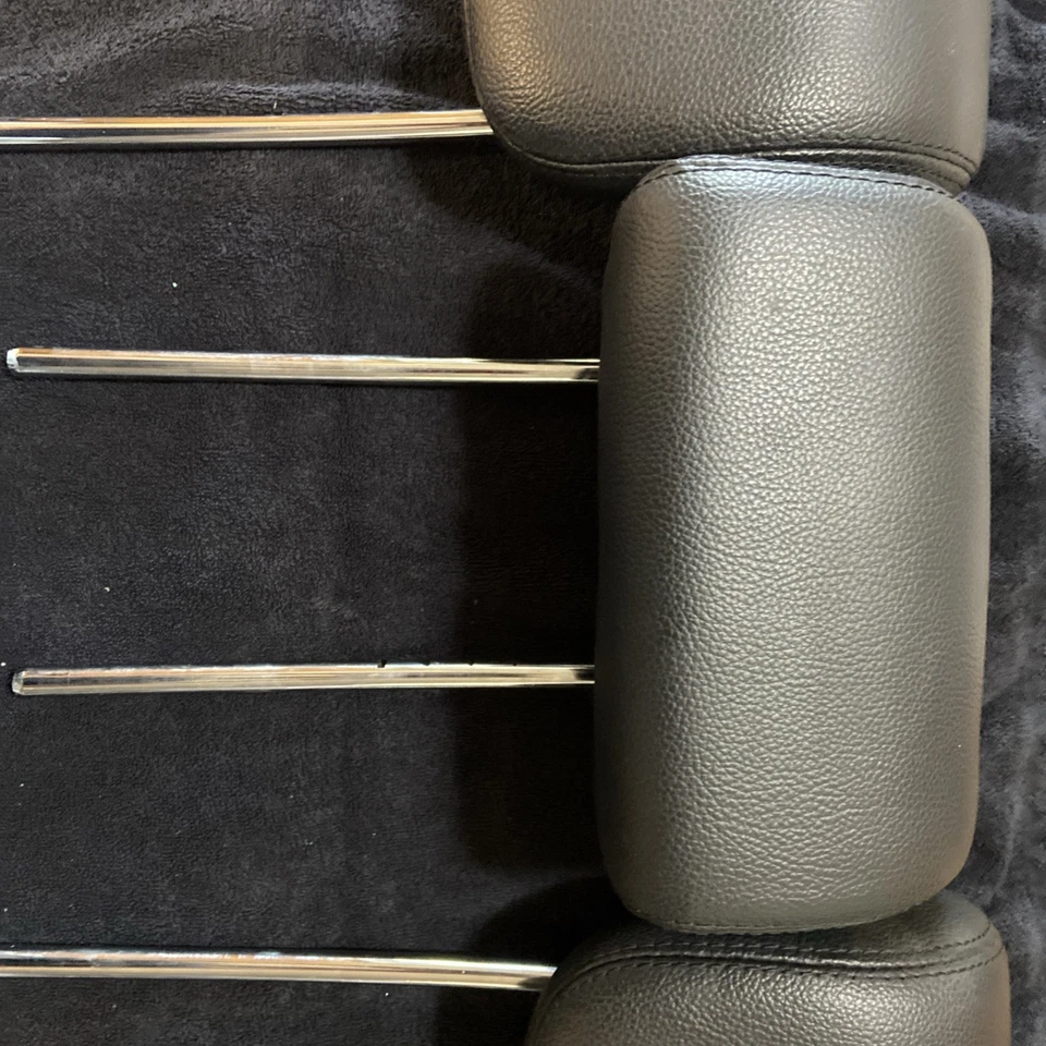 Подголовник заднего сиденья 2006-2011 Mercedes ML350 ML500 3 шт от оригинального производителя - Изображение 3 из 4