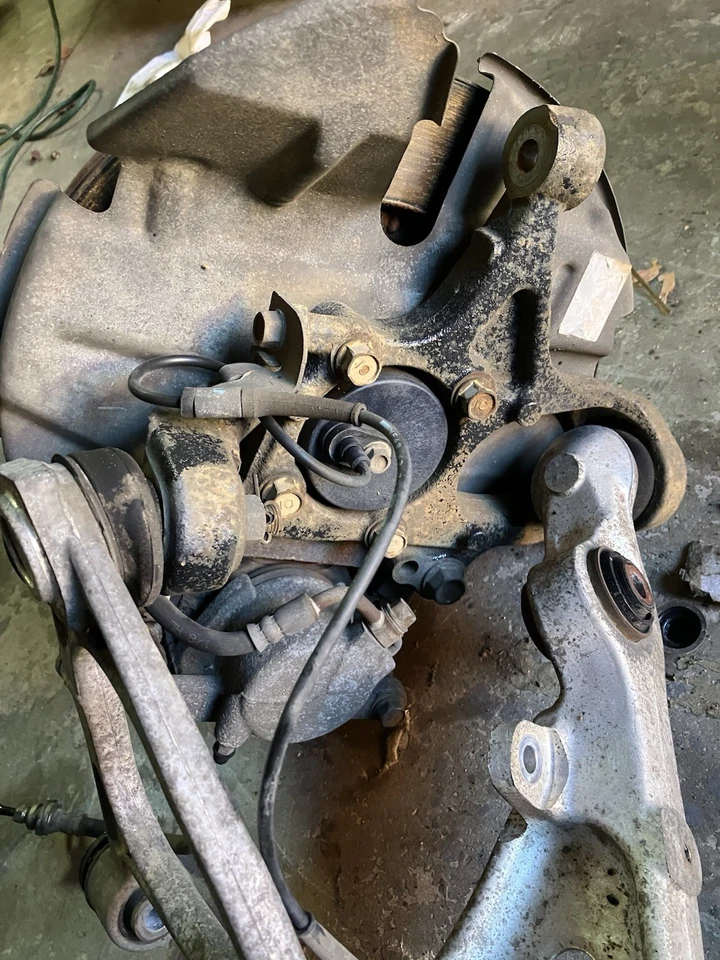 2006-2008 Mazda MX-5 Miata Front Right Side Spindle Knuckle w/ Hub Assembly RWD - Image 4 of 4