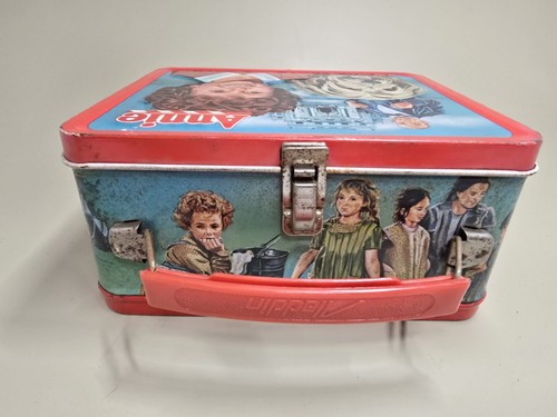 Vintage 1981 Aladdin Industries Annie Metal Lunchbox with Thermos - Picture 10 of 17