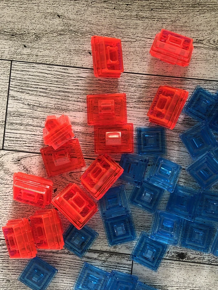 Juego Monopoly Edición Milenio Juego Repuesto de 12 Hoteles y 32 Casas Foto 2 de 3