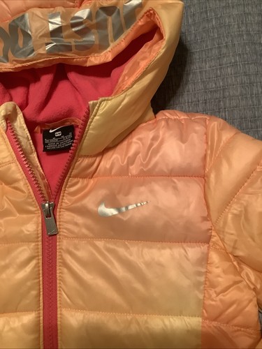 NWT- Nike Girls Multicolor Puffer Hooded Jacket Size 6 Warm & Cozy - Picture 3 of 17