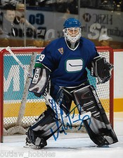 Vancouver Canucks Dan Cloutier Autographed Signed 8x10 Photo COA E