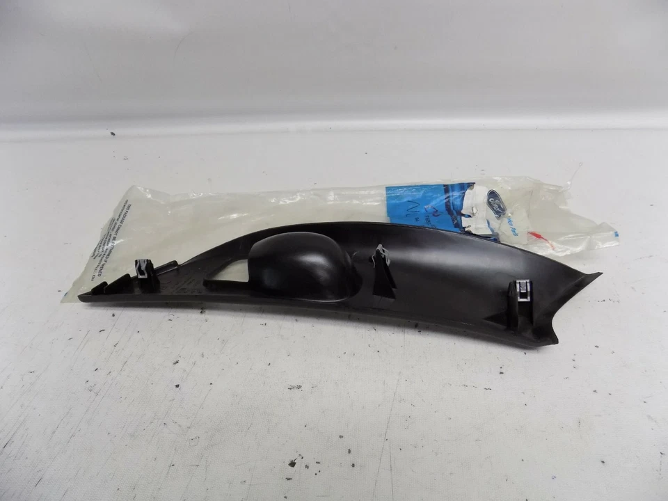 Nuevo bisel de manija de taza de puerta Ford Windstar 1995-1997 original F68Z-1622634-AAA Foto 2 de 3