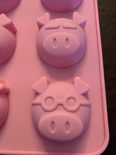 Soap Molds Silicon Pigs NWOT - Picture 3 of 7