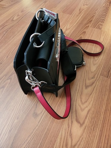 Neu mit Etikett Steve Madden Bevelyn schwarze Umhängetasche Halloween Vampir Lippen Tasche Handtasche - Bild 4 von 6