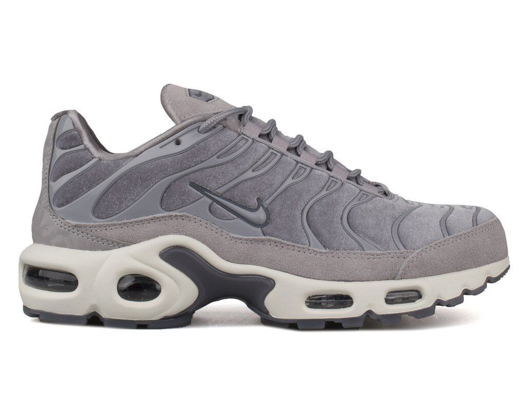 nike air max 90 gunsmoke velvet