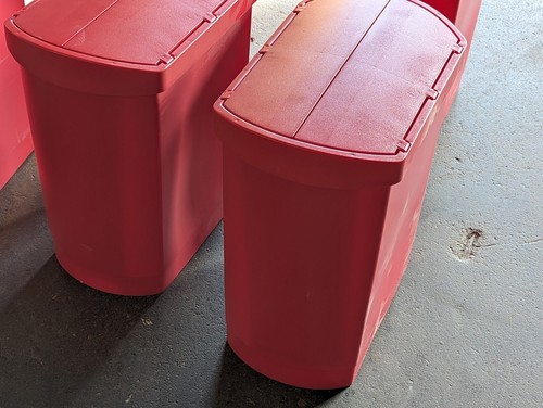 Rubbermaid 1883565 Slim Jim red resin 30L/8gal plastic step-on container - 第 5/8 張圖片