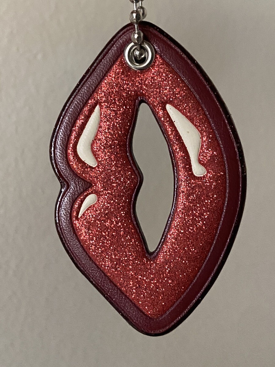 NEW COACH RED GLITTER LEATHER LIPS HANGTAG BAG CHARM SILVER F26900 NEW COACH RED GLITTER LEATHER LIPS HANGTAG BAG CHARM SILVER F26900