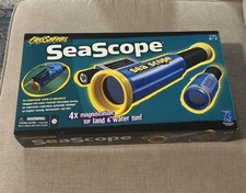 Geosafari Seascape Underwater Magnifier and Light Batteries Not Included 