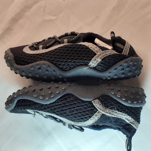 Old Navy Black Jack Zapatos de Agua Bebé Niño Pequeño Talla 5 Negro Gris - Imagen 6 de 10