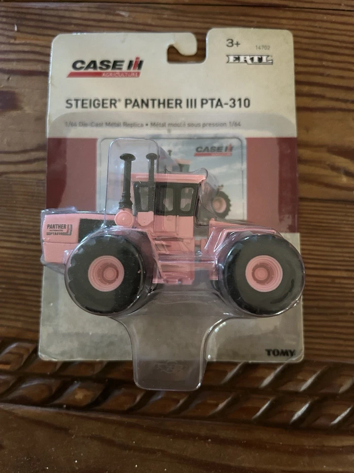 Trator Case/IH Steiger Panther 3 PTA-310 rosa duplo tudo em torno de 1/64 por Ertl - Imagem 2 de 3