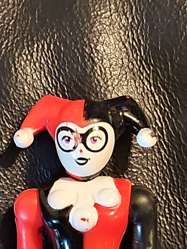 Modellino Imaginext DC Comics Super Friends HARLEY QUINN - 3 pollici INDOSSARE - Foto 2 di 11