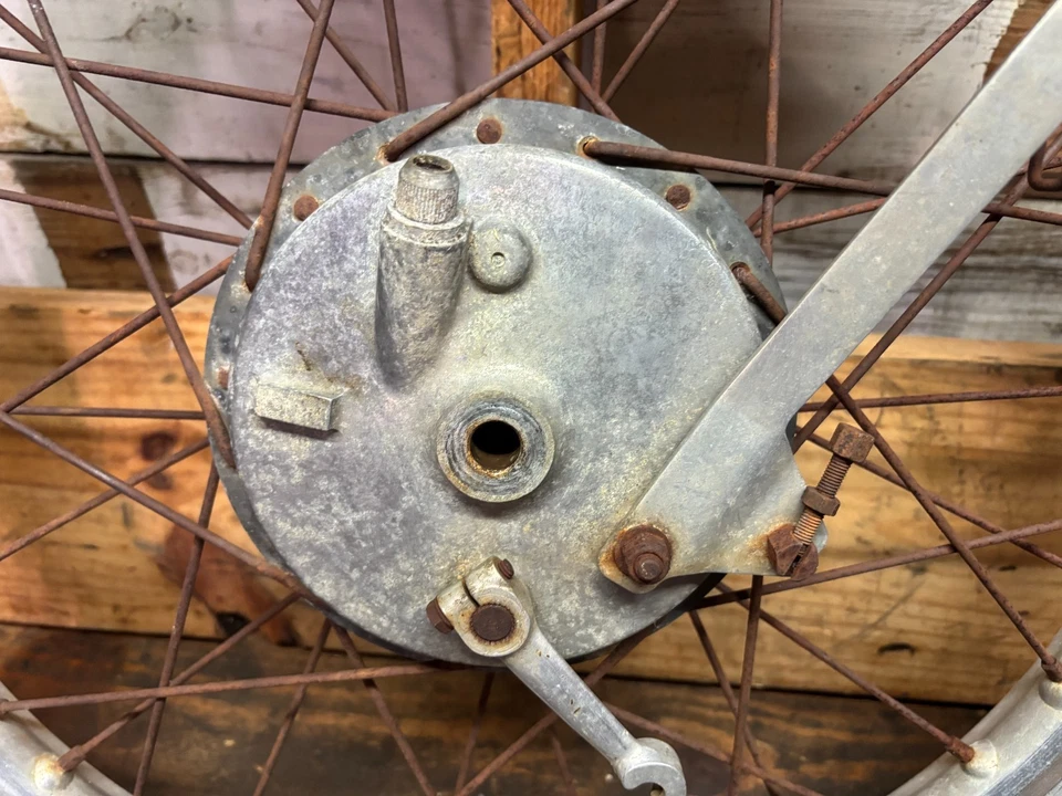 Placa de freno de cubo de rueda delantera Bultaco Frontera 370 modelo 215 MK11 1979 Foto 2 de 4