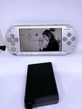  PSP 1000, With Charger. +128gb Memory Stick