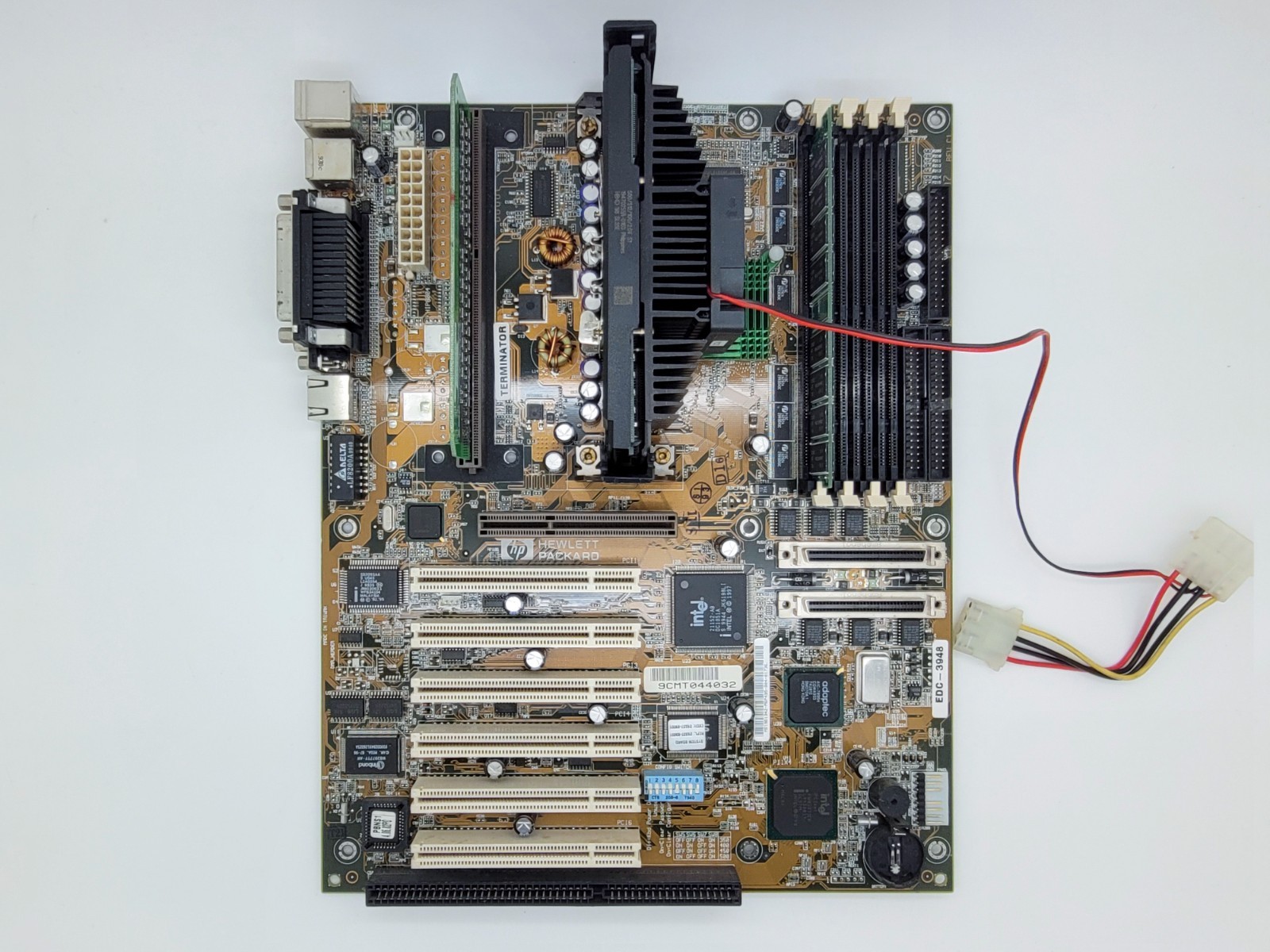 HP NetServer E55 Gold Motherboard INTEL PENTIUM III 500Mhz 256MB RAM