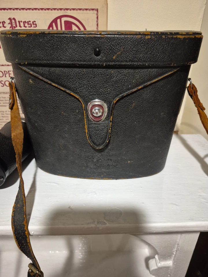 Asahi Pentax 8x40 Binoculars 9.5° Wide Angle Coated Vintage Clean - Image 4 of 4