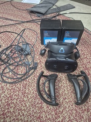 HTC Vive Cosmos Elite VR Bundle with Valve Index Knuckles and 1.0 Base Stations