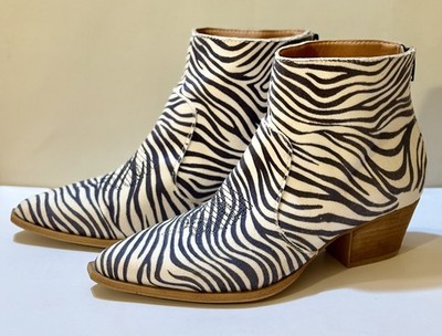 Code West Post-It women s bootie 7M BLACK ZEBRA PRINT rare CW173 Ankle Boot