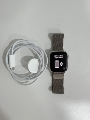 Apple Watch Series 8, 41mm Gold Aluminium Ceramic Case & Milanese Loop. 32MG