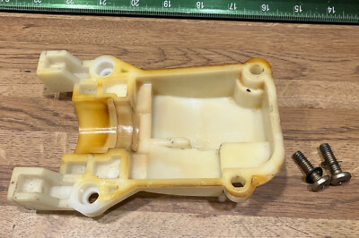 1988-1994 SAAB 900 Classic 5-Speed Manual Transmission Lower Shift Cover White