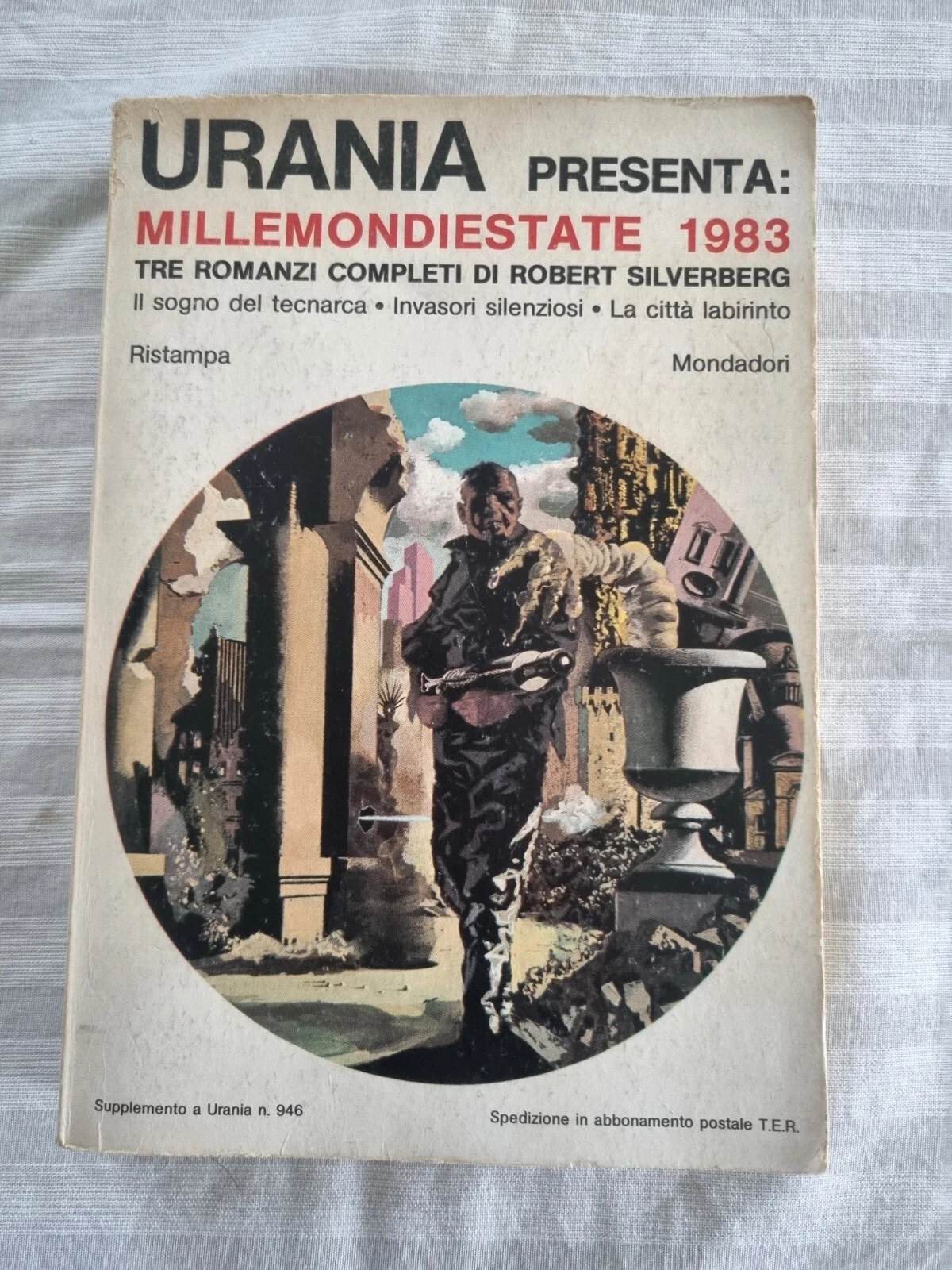 Foto 1 di 24