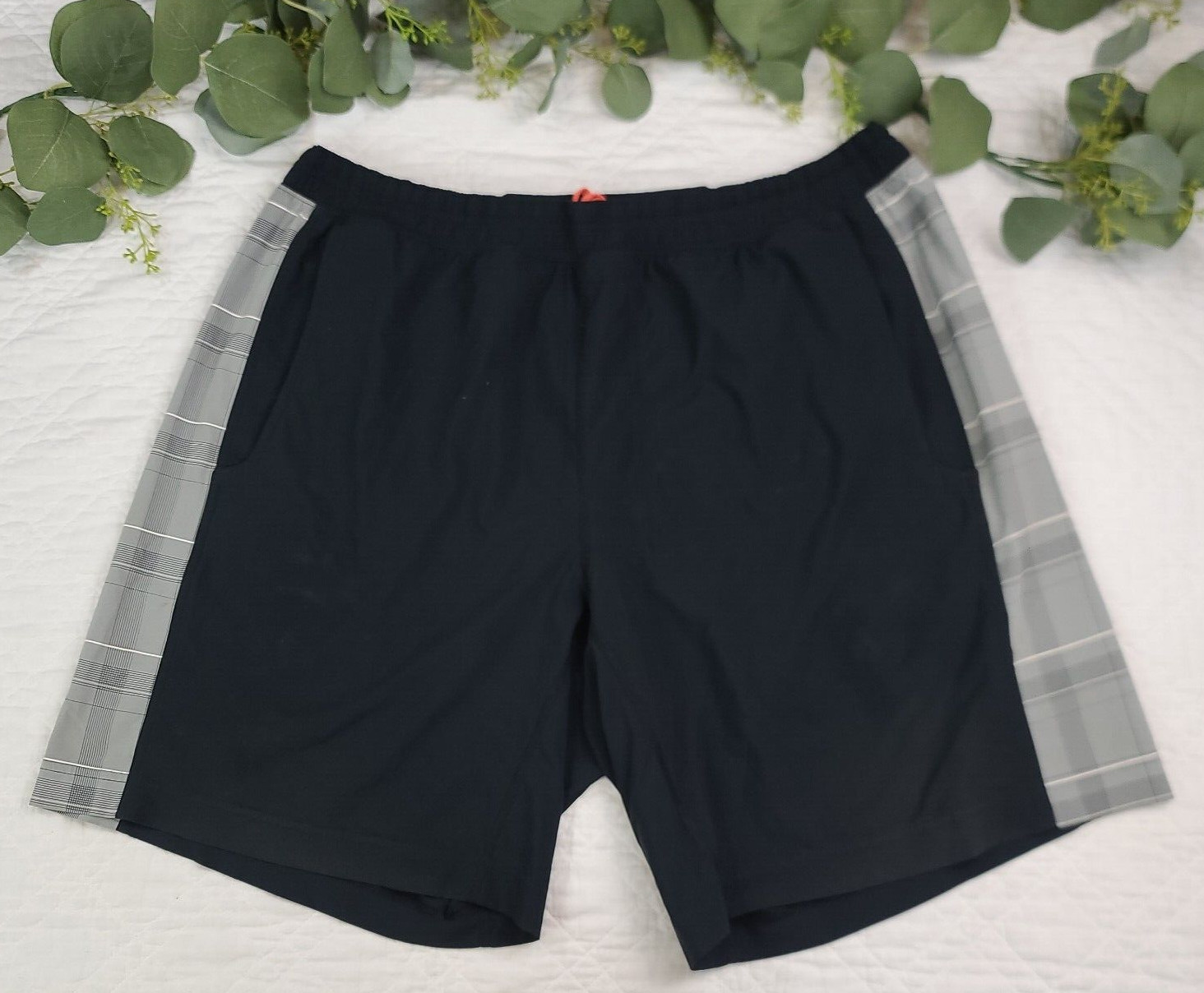 Lululemon Mens Black and Gray Swim Trunks Size XXL Gem