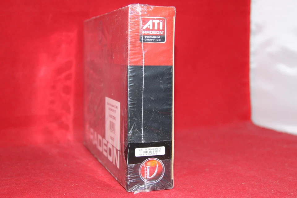 VisionTek ATI Radeon HD 3450, 512MB, DMS-59 + 2xDVI-I PCI Graphics Card (900292) - Image 4 of 4