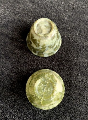 Pair of Chinese Jade Cups - Picture 4 of 5