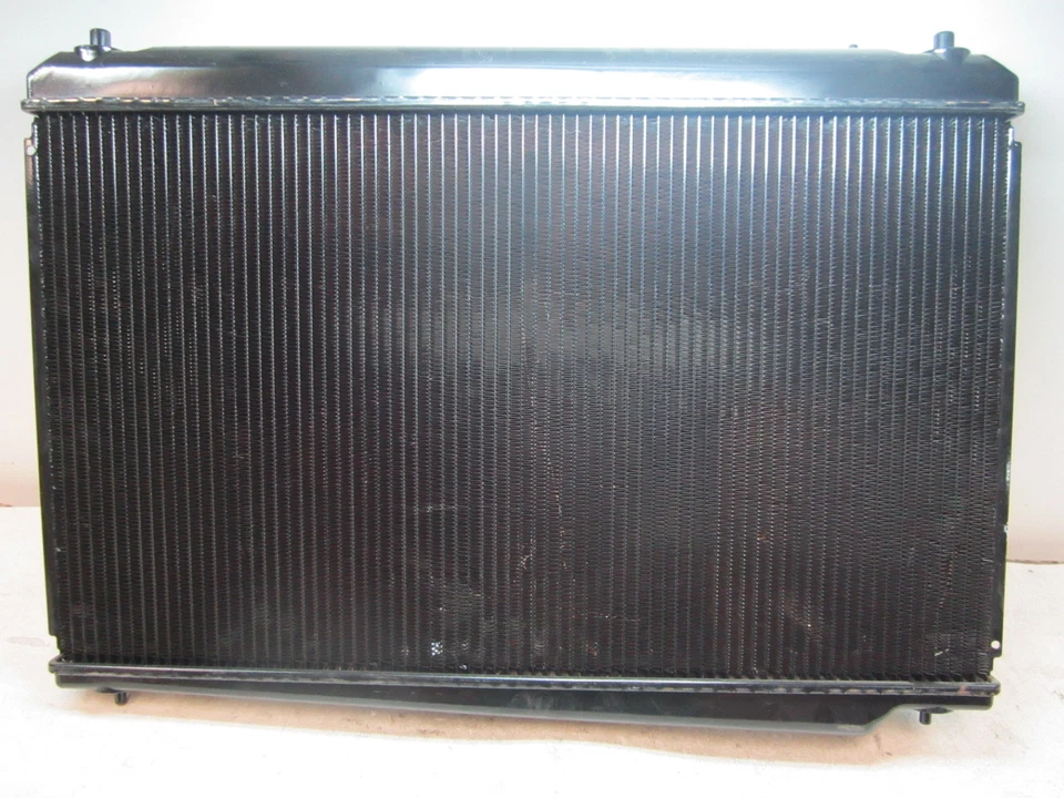Radiador de refrigeración del motor nn70608 Toyota Sienna 1998 1999 2000 mercado de accesorios Foto 2 de 3