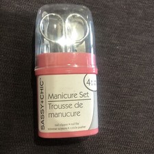 Sassy  Chic 4 Pieces Manicure Set Nail Clipper Nail file Trimmer Scissors Green