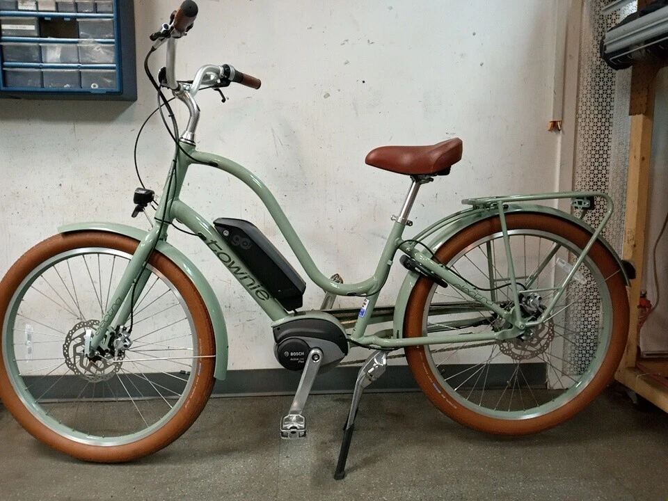 Electra Townie E bike 5 speed 26