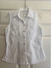 Conrad C.  Retro. White Embroidered & Appliqué  SL 100% Cotton Blouse  Size 6