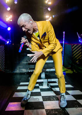 Tyler Glenn of Neon Trees at The Fillmore on June 29 in Detroit - 2014 Photo 16