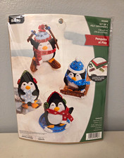 Bucilla 89496E Penguins at Play Felt Ornament Kit Set of 4