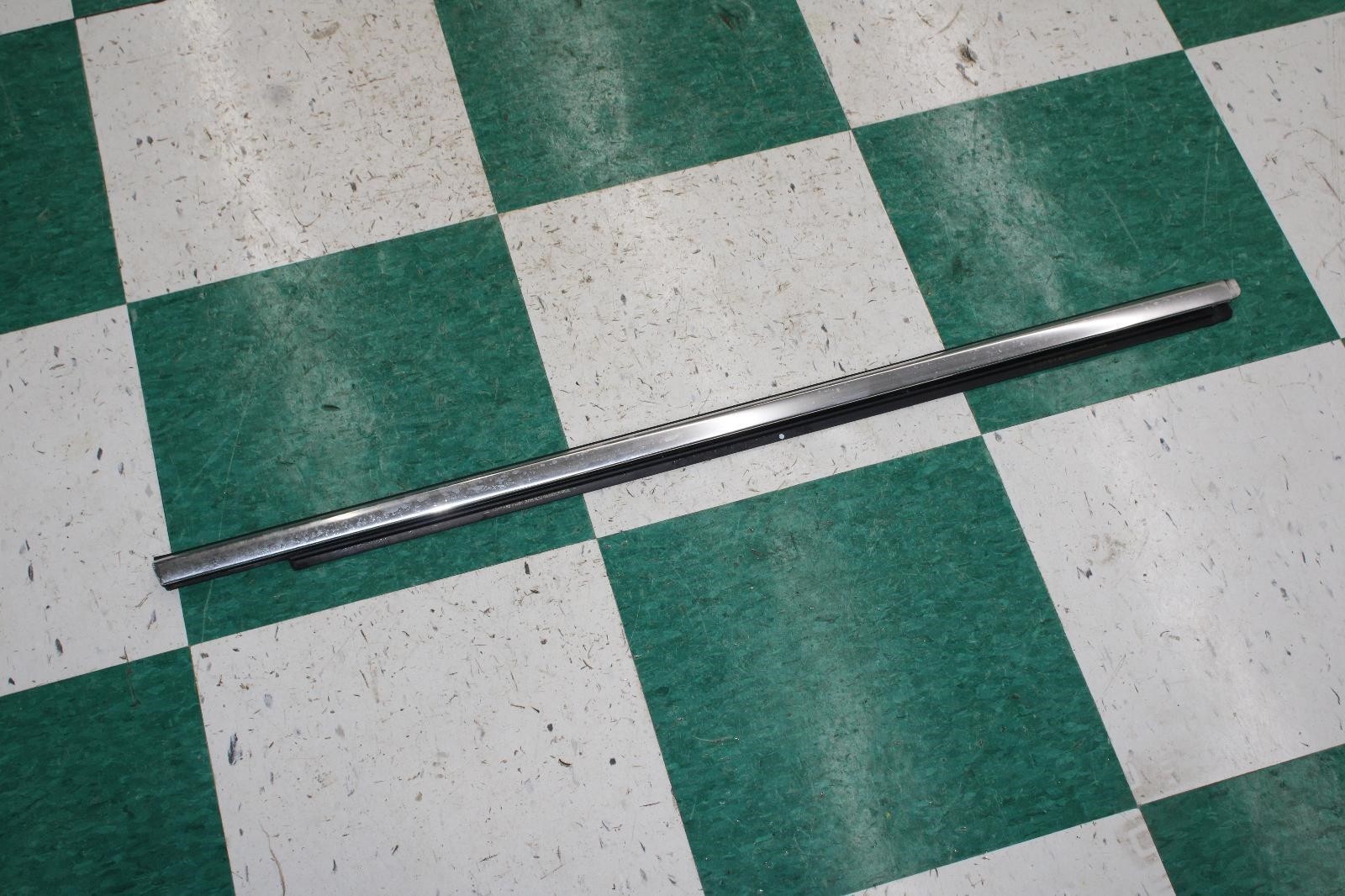 14-24 Ghibli Chrome Front Passenger Right RH RF Door Belt Molding OEM Factory OE