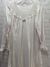 Shadowline women's medium M vintage nylon midi nightgown lace top READ USED