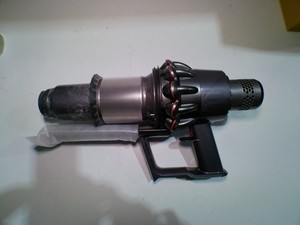 Dyson V11 SV15 Staubsauger nur Hauptteil - MOTOR DEFEKT. UNBENUTZT