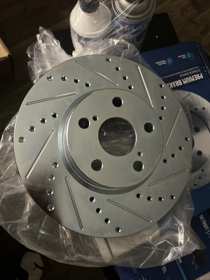 [DELANTERO Y TRASERO] Discos de Freno + Pastillas para Kia Soul Forte 17-24 - Imagem 2 de 3