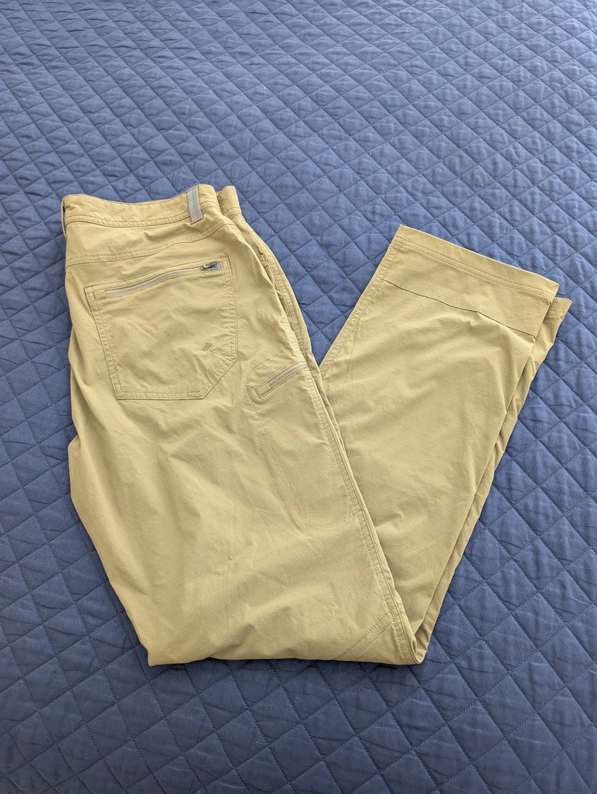 L L Bean Pants Men's Water Resistant Cresta Hiking Khaki Tan 34"x32" EUC
Opens in a new window or ta
