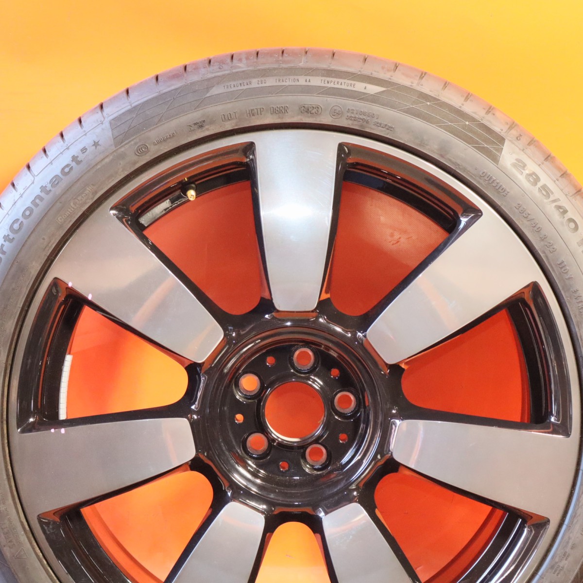 Rolls-Royce Cullinan 2019-2023 Rear Wheel P/N 6882836