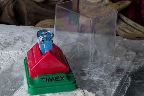 Snoopy Timex Watch Vintage Copyright 1958 Original Box & Band Very COOL!