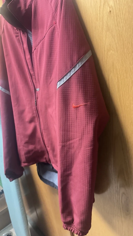 耐克跑步骑行男式红色软壳防风夹克 XL 码 — 第 4/4 张图片