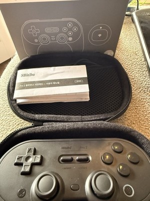 8BitDo Pro 2 Bluetooth Controller With Case