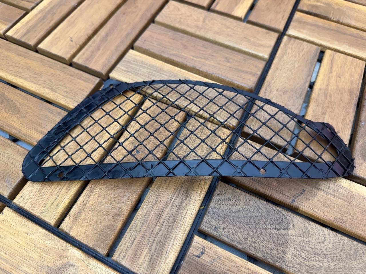 Ferrari F430 Right Rocker Panel Grille # 68021500